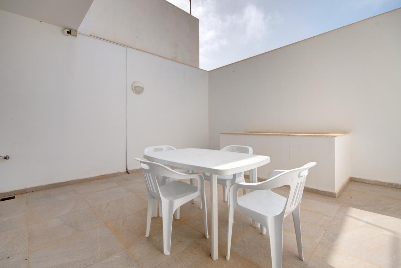 Malta'S Beachfront Apartment In Mellieha Exterior photo